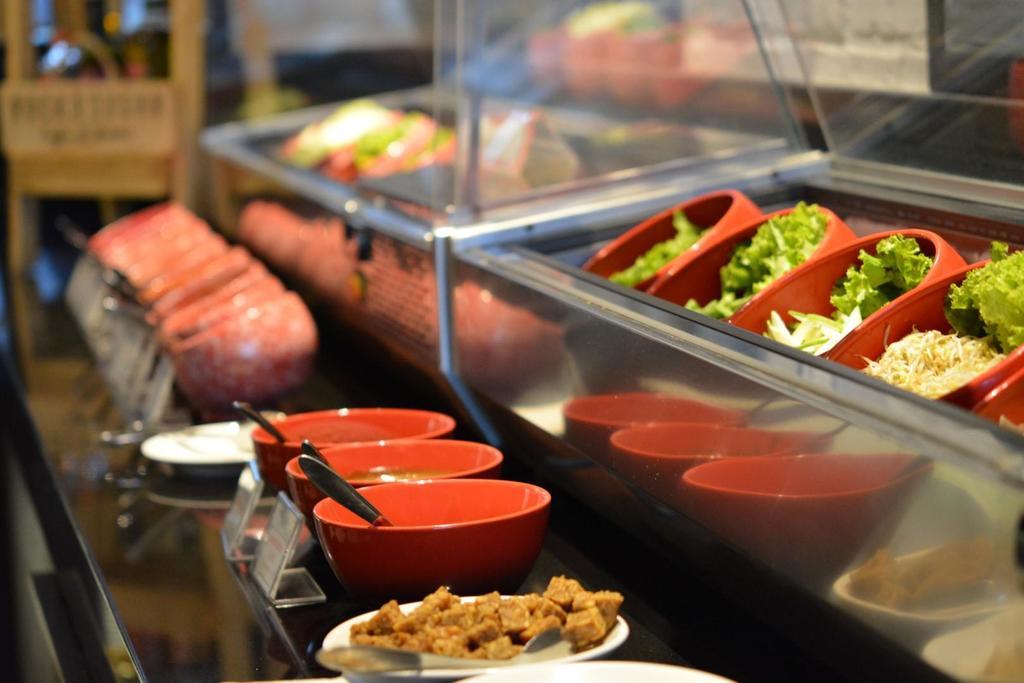 Luminor Hotel Jemursari By Wh With The Best Breakfast In Town And Located Near Surabaya Industrial Estate Rungkut Sier Dış mekan fotoğraf